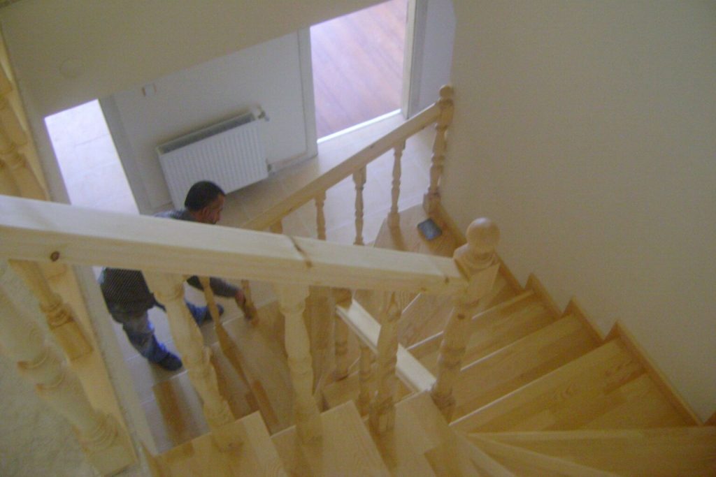 Ankara Siteler Ahşap Merdiven