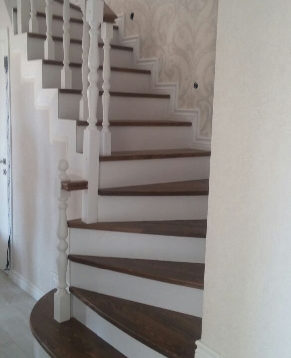 Ahşap merdiven uygulaması